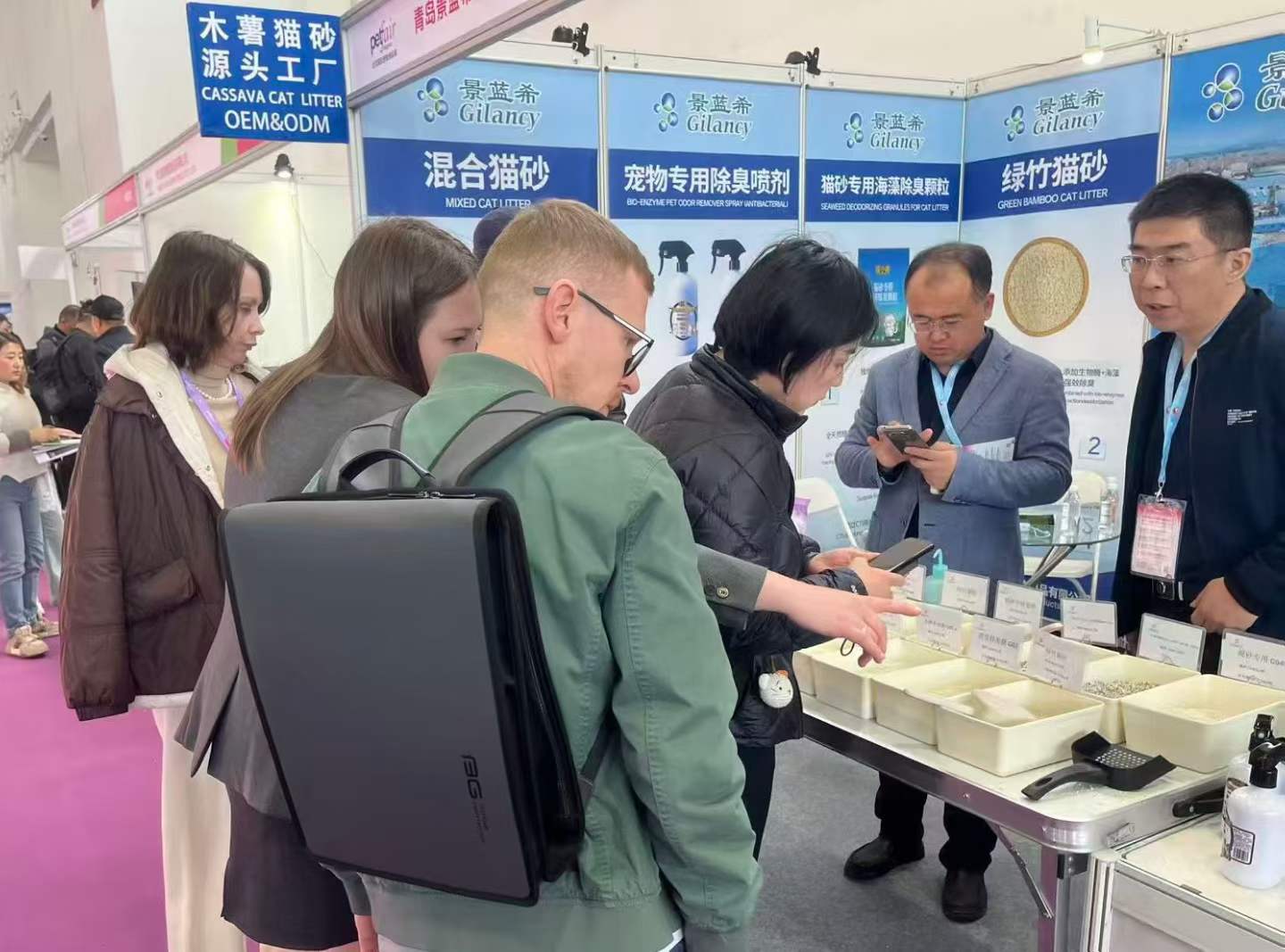 Стенд Gilancy на выставке Beijing Pet Fair 2026, кошачьи наполнители Стенд Gilancy на выставке Beijing Pet Fair 2026, кошачьи наполнители